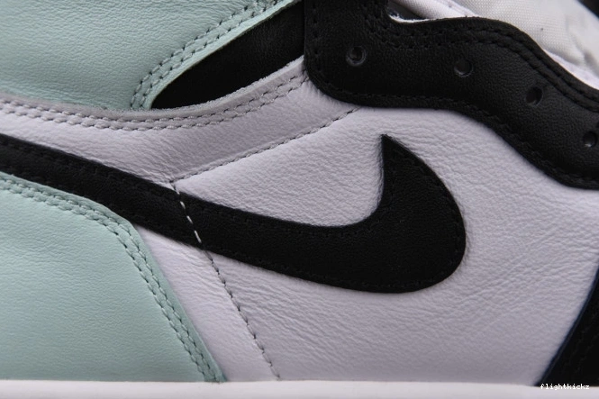 861428-100 Jordan 1 Retro High Igloo 0816